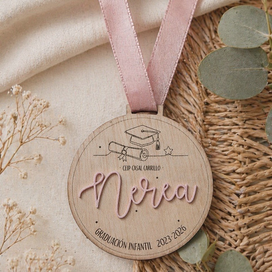 Medalla madera